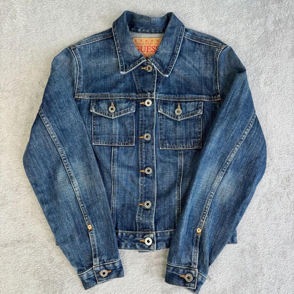 Guess Trucker Jacket Womens Medium Blue Denim Flap Pockets Collared Button Front